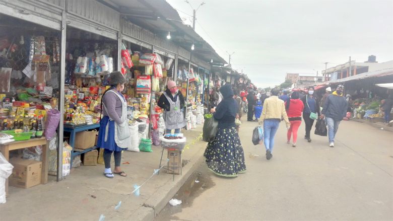 market in Bolivia on a cold day in June