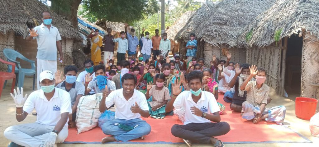 Aaranya providing foodsupport during the corona crisis in , Reddichavadi, cuddalore in TamilNadu