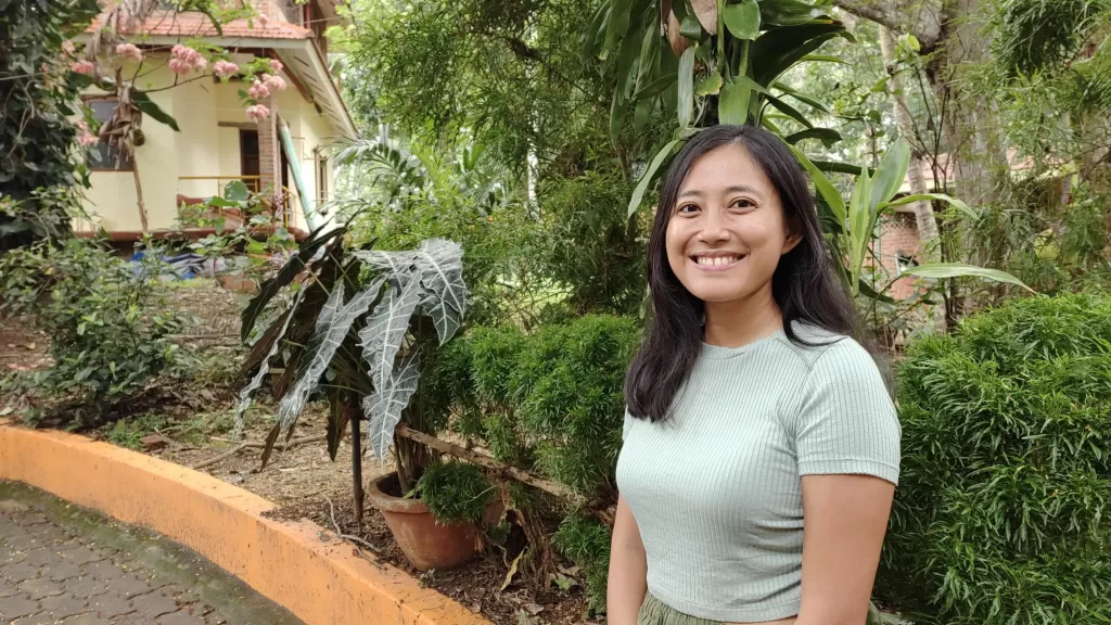 Putri Ika Novita Wati - Indonesia - 38